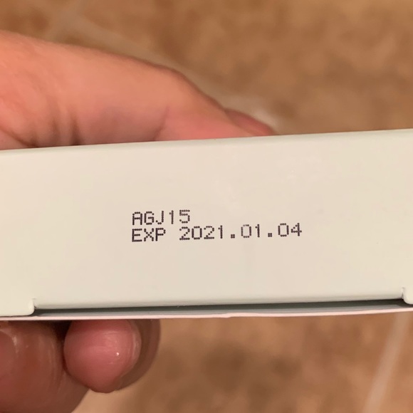 New Peripera Oil Capture Pact Pressed Powder - Picture 5 of 6